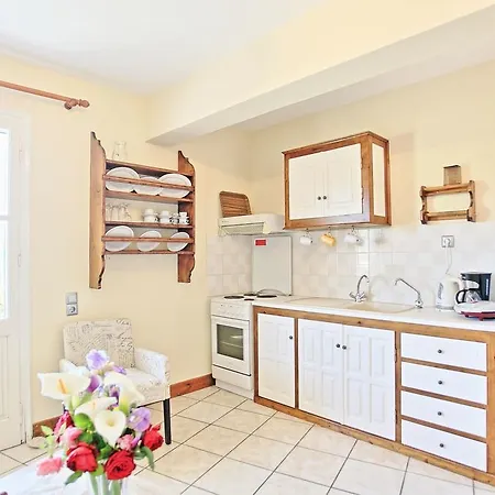 Apartment Avgi Dio